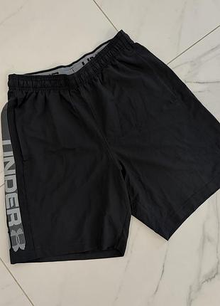 Чоловічі спортивні шорти under armour, розмір m, чорні