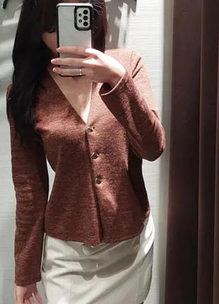 Коричневий трикотажний піджак zara