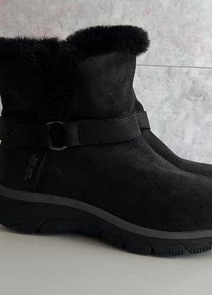 Skechers чудові зимові чоботи жіночі чорні оригінал 40 розмір