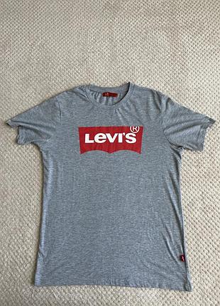 Футболка чоловіча levi’s сіра розмір м,l