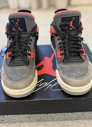 Кросівки  air jordan 4 retro хлопчика в забарвленні "infrared" в розмірі 38