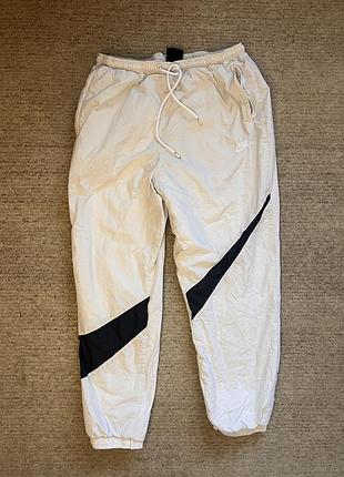 Нейлонові штани nike xl