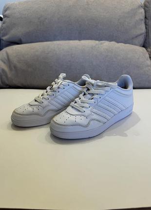 Кросівки дитячі adidas оригінальні, білі, 36р, 23см