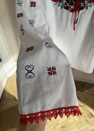 Жіноча приталена вишиванка 2