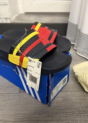 Шлепанцы шлепки сандали adidas originals adilette оригинал red/yellow/black