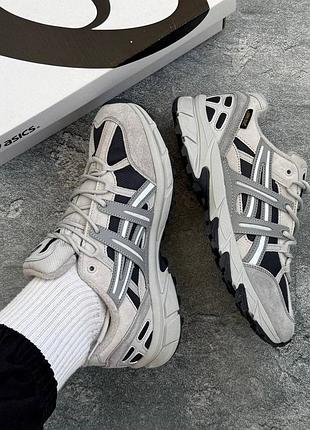 Влагозащитные кроссовки asics термо+gor-tex 2