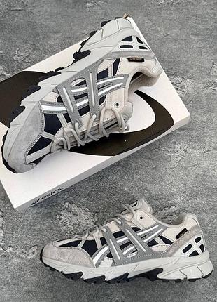 Влагозащитные кроссовки asics термо+gor-tex