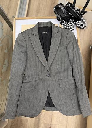 Женские серый шерстяной пиджак massimo dutti