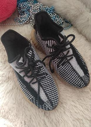 Текстильні кросівки itts yz7022 38 розмір (у стилі yeezy 350)