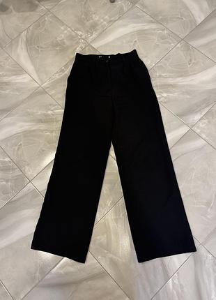 Брюки жіночі класичні чорні wide leg