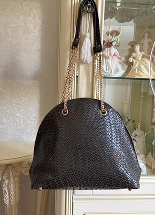 Шикарная сумка в стиле bally с эффектом кожаного плетения в шоколадном цвете!!! удобная и вместительная!