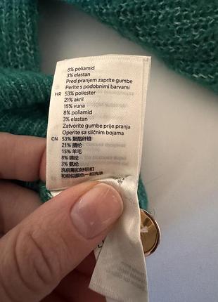 Зелений светр з декоративними елементами 4