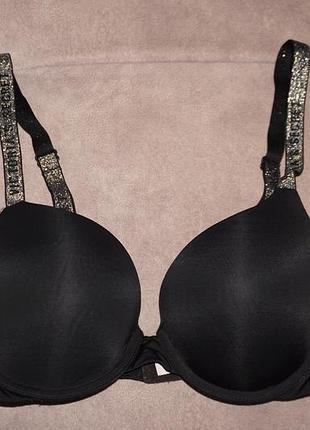 Жіночий бюст від  victoria's secret