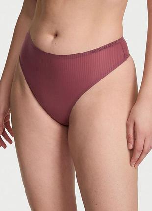 Гладкие трусики тонг flex victoria's secret в полоску