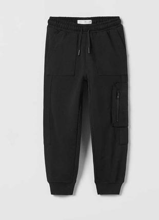 Джогери zara розмір 116 чорного кольору для хлопчика
