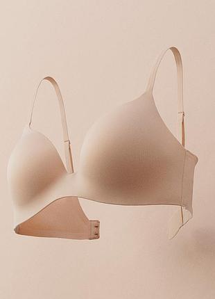 Безшовний бюст uniqlo