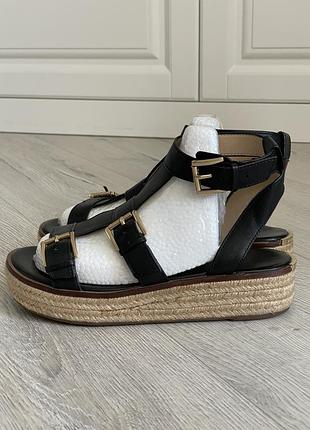 Оригінальні шкіряні жіночі босоніжки,36 розмір,michael kors