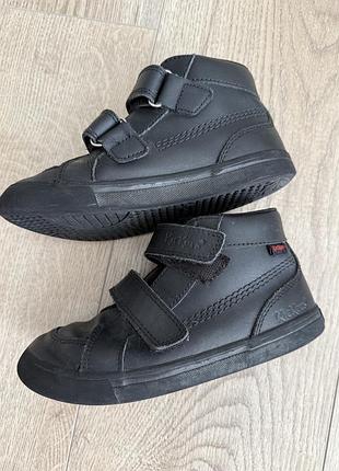 Черевики для хлопчика kickers чорні, розмір 29