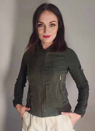 🫒 жіноча куртка-бомбер superdry кольору хакі