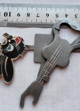 Открывалка ссср заяц с гитарой 9