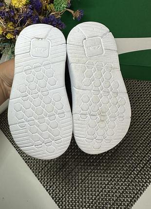 Оригінальні кросівки clarks 6