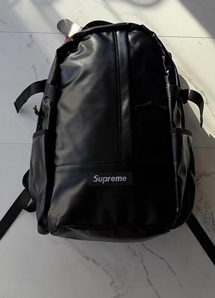 Supreme потрфель