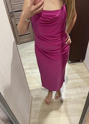 Довга жіноча сукня zara кольору фуксії