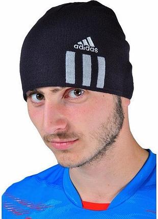 Adidas легка трикотажна шапка біні чорного кольору