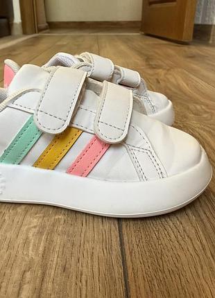 Adidass , кросівки для дівчинки