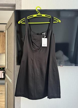 Атласна сукня musthave
