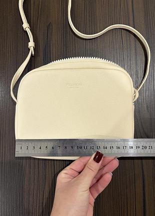 Крос-боді жіноча pull&bear молочна 4