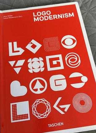 Книга logo modernism