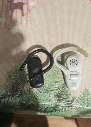 Продам блутуз на ушнк 2