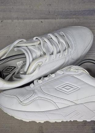 Кроссовки umbro