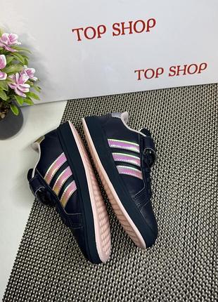 Оригінальні кросівки adidas 4