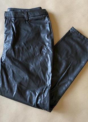 Брюки кожзам asos размер 54.