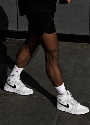 Мужские хайтопы, кроссовки nike air jordan white/black кожаные!