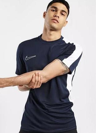 Мужская спортивная футболка nike dri-fit размер xs