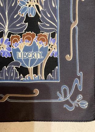 Каре-хустка від знаменитого британського бренду liberty of london