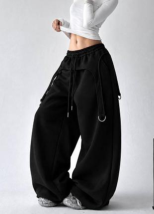 Трендовые oversize брюки с акцентной деталью