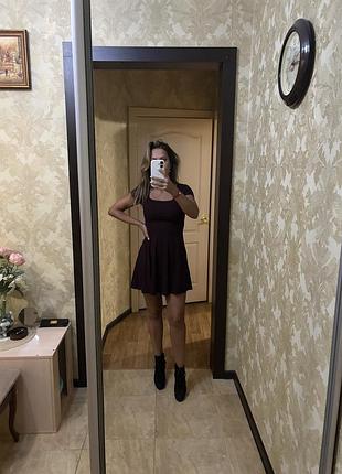 Сукня в рубчик бургунді