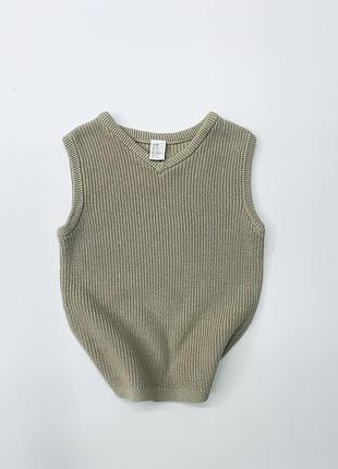 Трикотажна жилетка для хлопчика бежевого кольору h&m розмір 104
