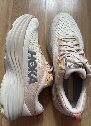 Продам нові, спортивні кросівки hoka