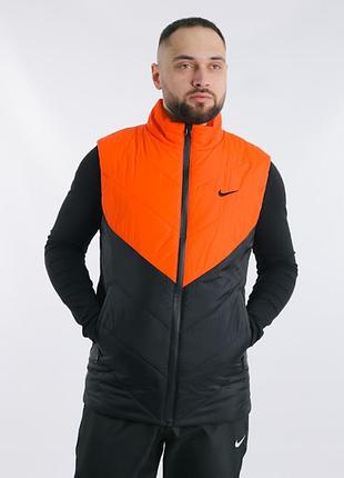 Стильная утепленная демисезонная мужская жилетка оранжевый clip nike без капюшона, с карманами на молнии, молодежная безрукавка l