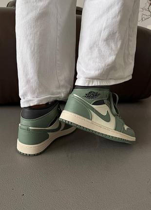 Кроссовки air jordan 1 retro mid «&nbsp;jade smoke&nbsp;»