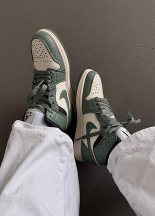 Кроссовки air jordan 1 retro mid «&nbsp;jade smoke&nbsp;» 4