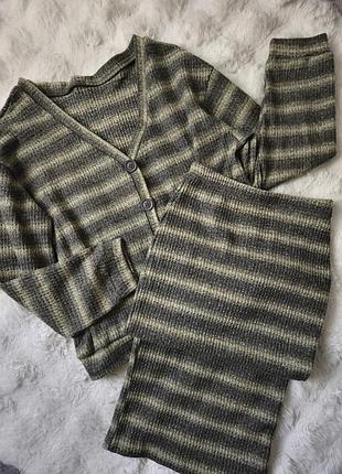 Костюм трикотажный кофта оверсайз+юбка shein