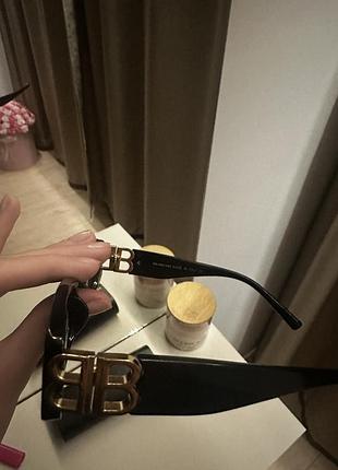 Сонцезахисні окуляри balenciaga