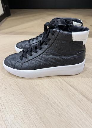 Ботинки calvin klein,39 розмір