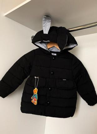 Чорна подовжена демісезонна курточка весняна з вушками зайчик зайчик на кнопках